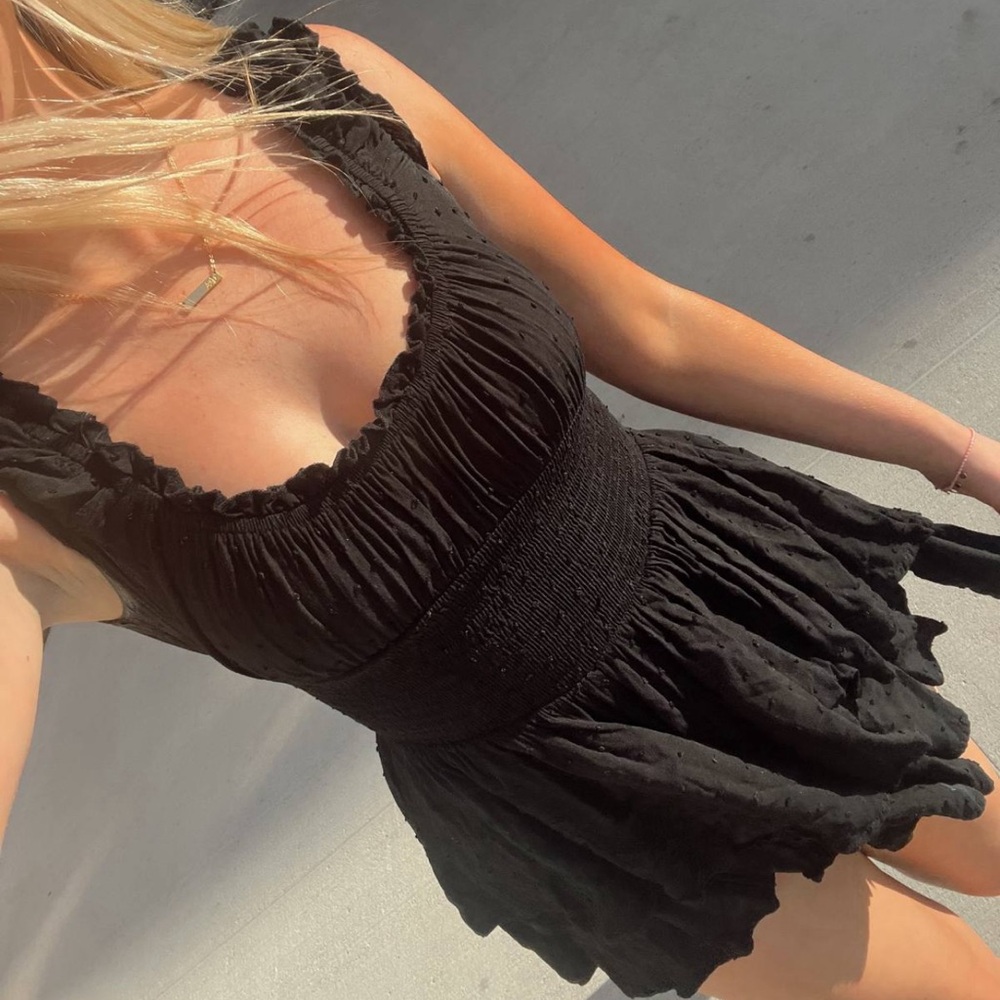 URBAN OUTFITTERS BLACK MINI DRESS! SIZE S!